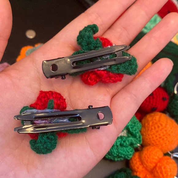 Offerme$5❗️ Mom Handmade - hair clips a pair for $10 - Picture 2 of 3